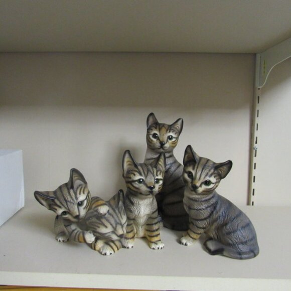 Harvey Knox cat figurines - Picture 2 of 8